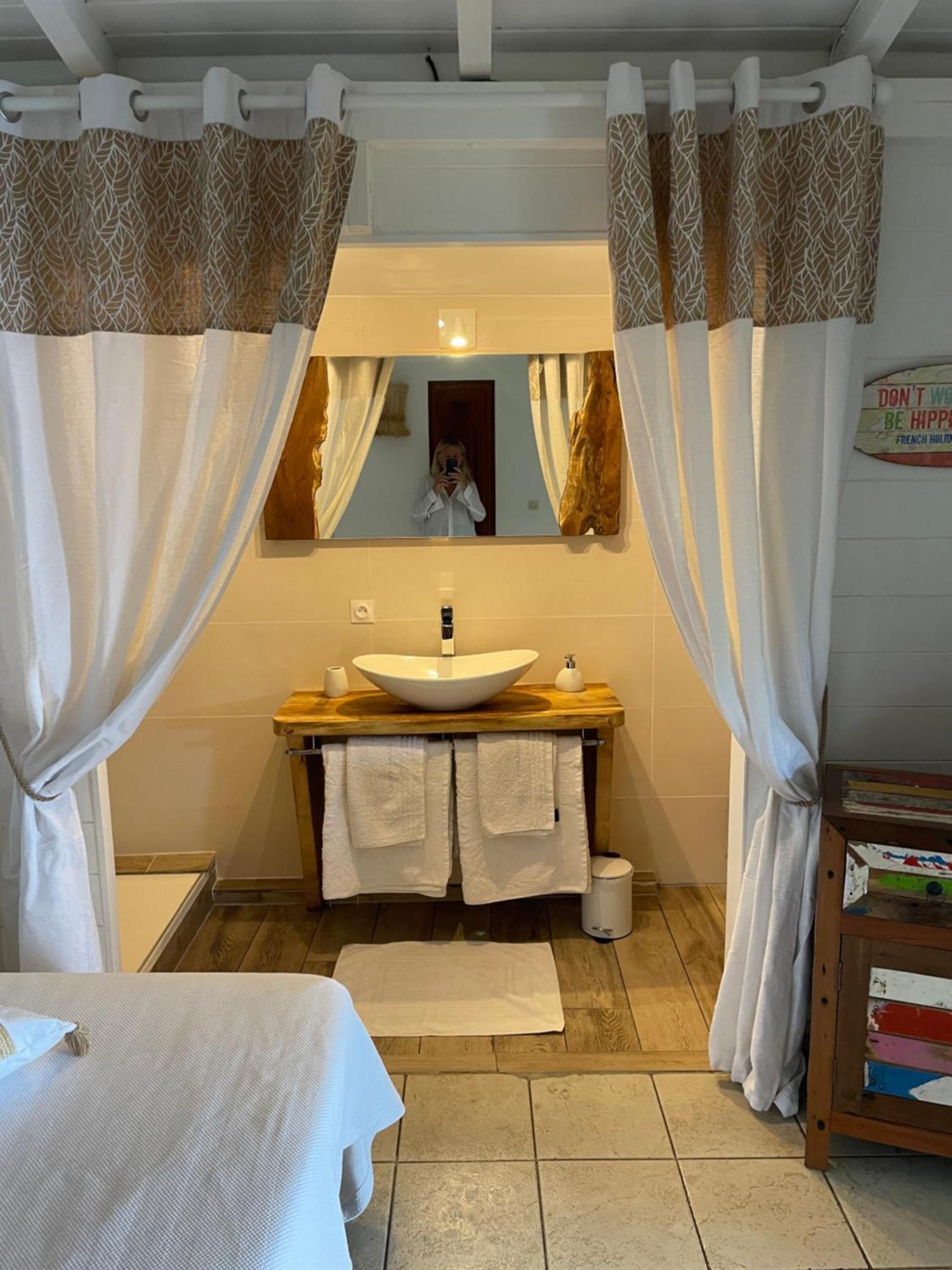 Villa Pelican Lodge Deshaies Eksteriør bilde